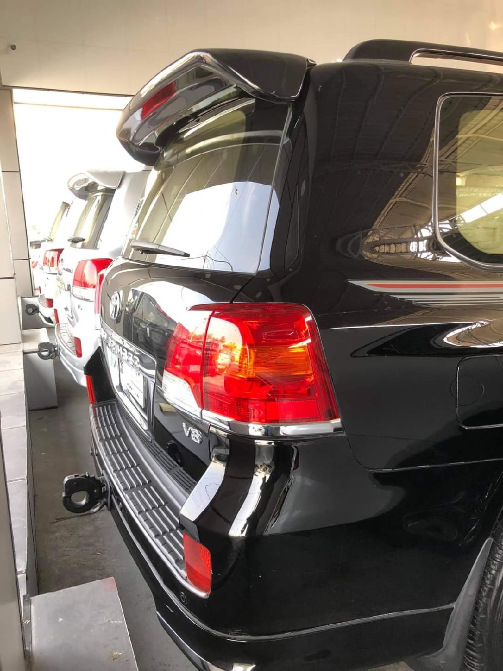 تۆیۆتا لاند کروزەر